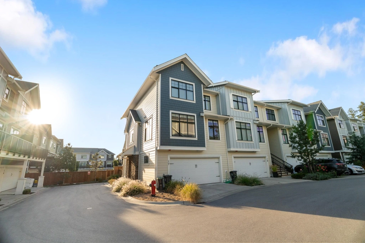Exterior Rear Photo of 17 20327 72b Avenue, Langley, BC
