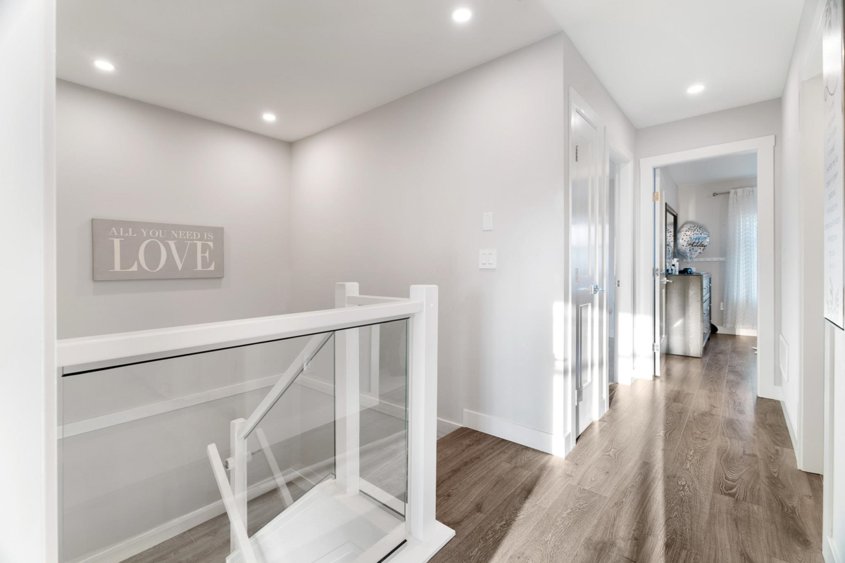 Hallway Photo of 17 20327 72b Avenue, Langley, BC