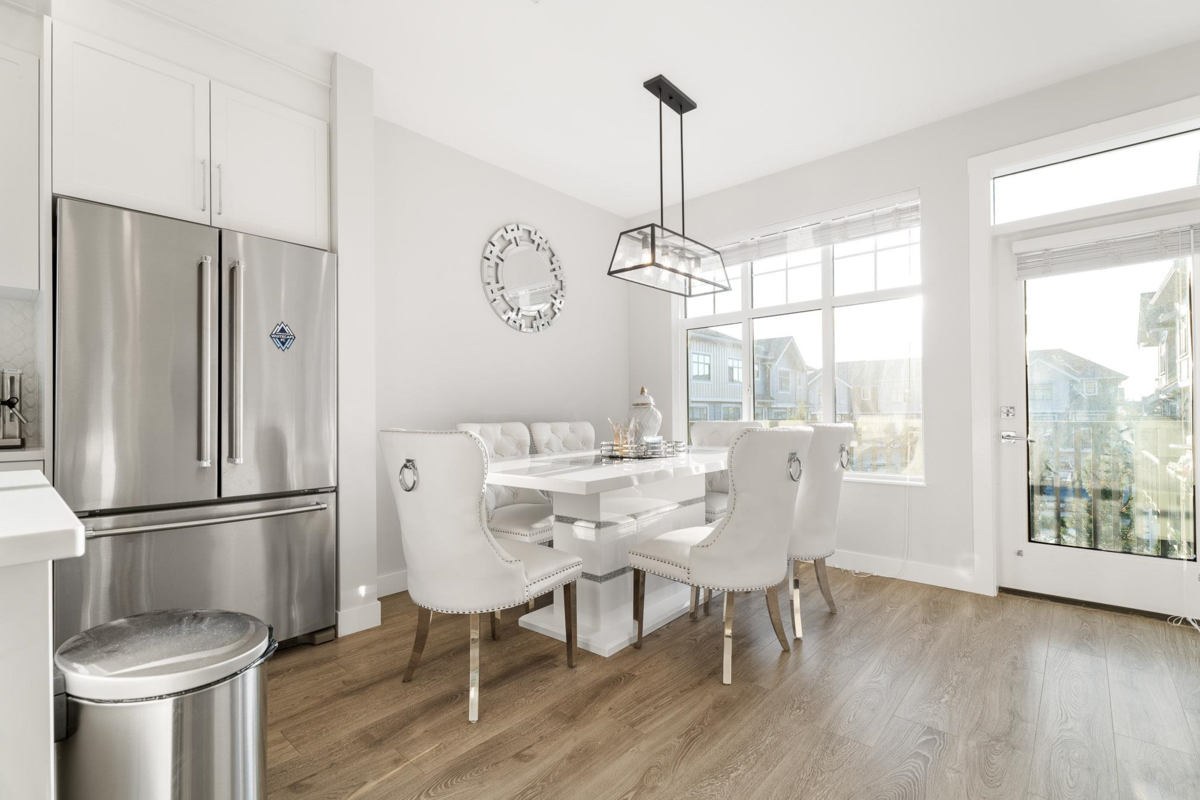 Powder Room Photo of 17 20327 72b Avenue, Langley, BC