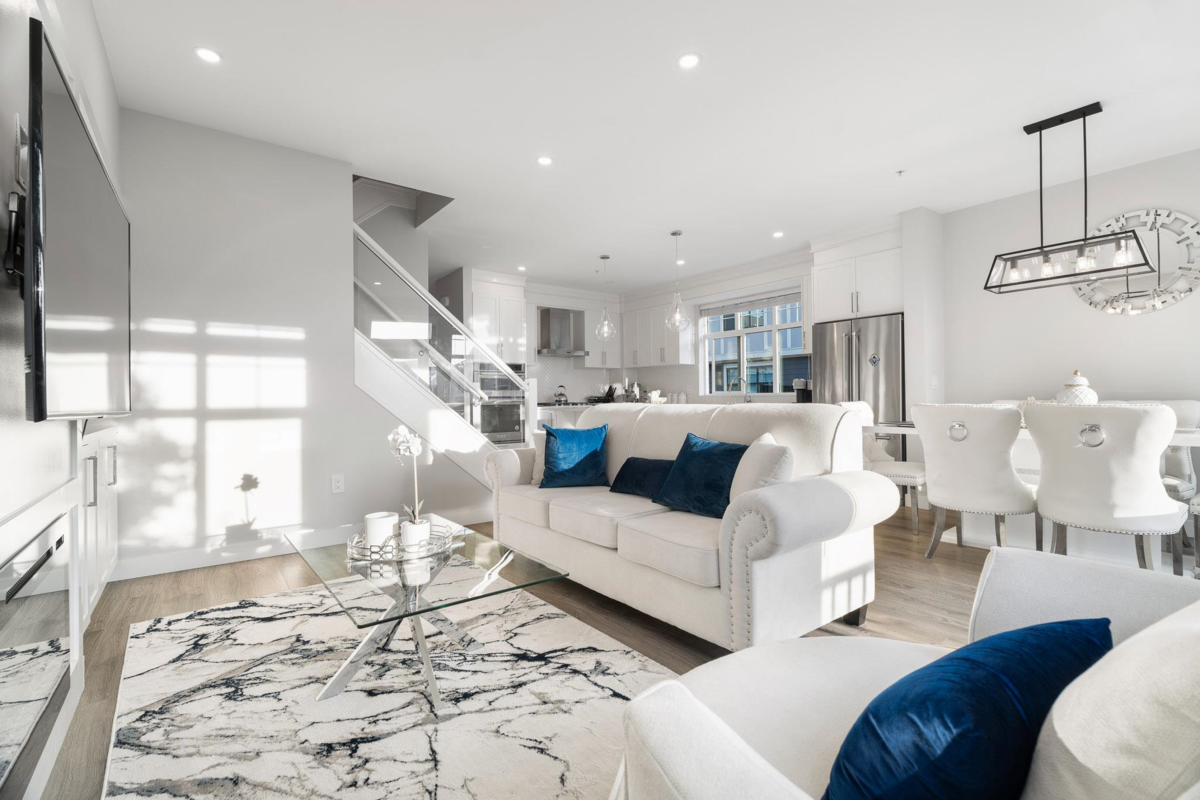 Walk-In Closet Photo of 17 20327 72b Avenue, Langley, BC