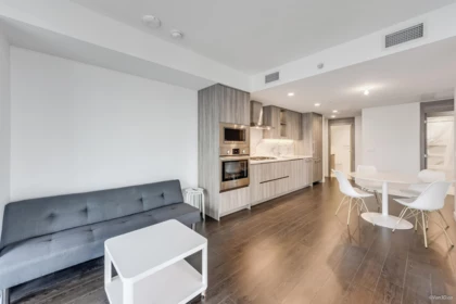 709 4880 Lougheed Highway, Burnaby, BC, Burnaby — Apartment/Condo for sale