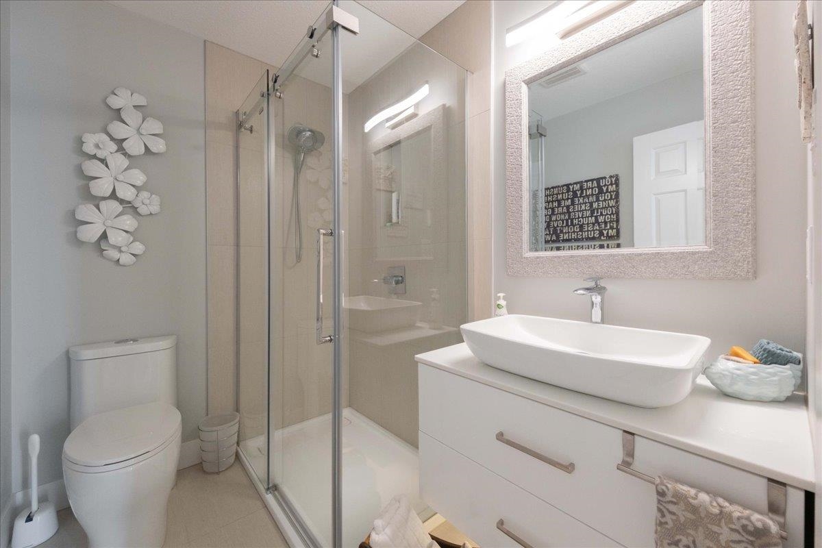 Backyard Photo of 5 1508 Blackwood Street, White Rock, BC