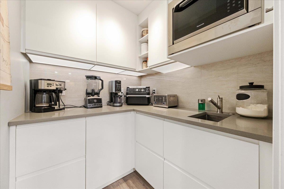 Bedroom 4 Photo of 5 1508 Blackwood Street, White Rock, BC