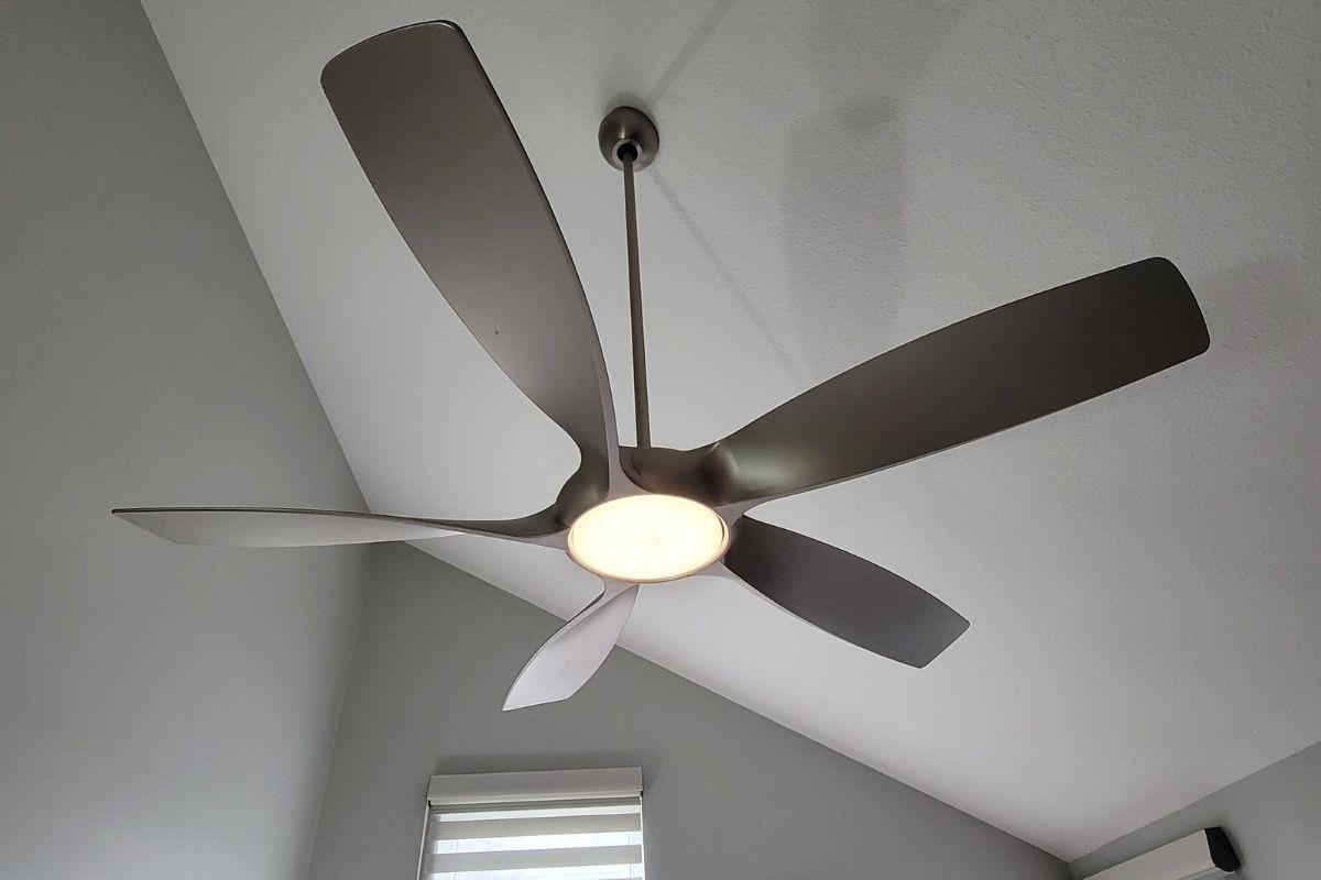Entry Foyer Photo of 5 1508 Blackwood Street, White Rock, BC