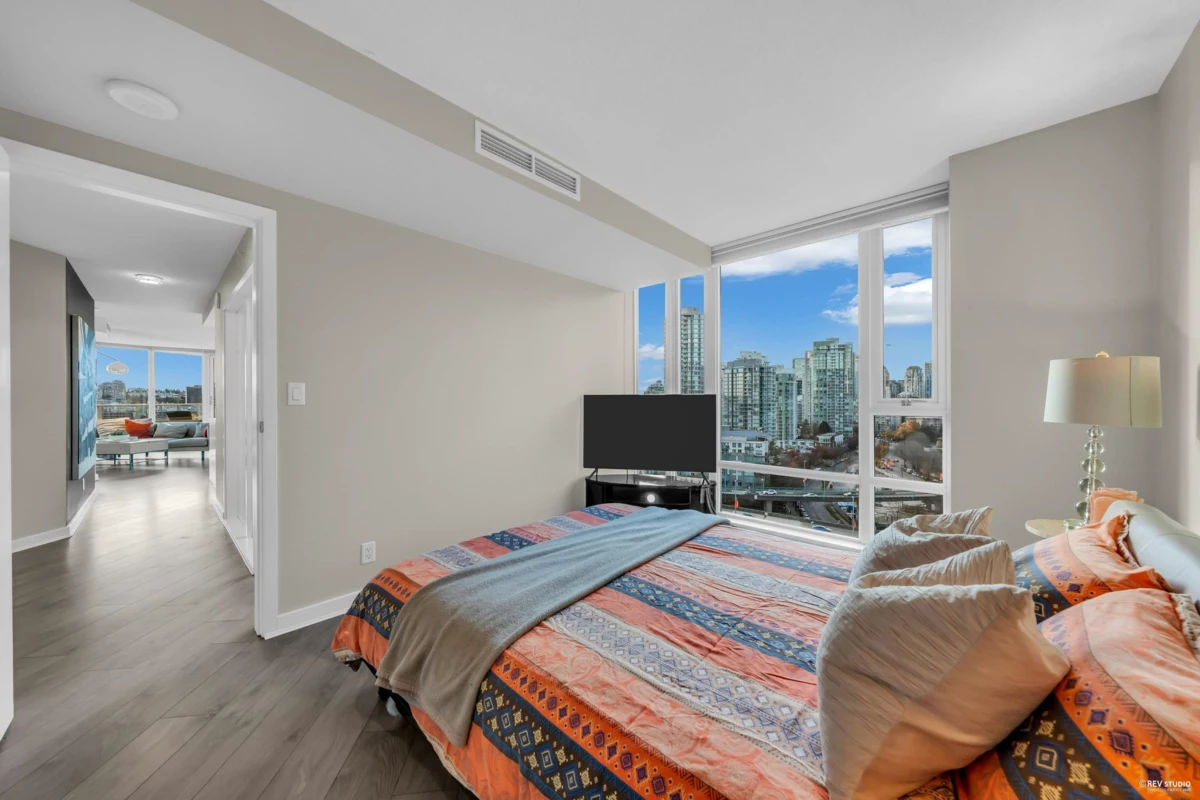 Basement Recreation Room Photo of 1906 918 Cooperage Way, Vancouver, BC