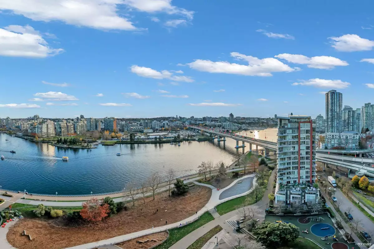 Exterior Front Photo of 1906 918 Cooperage Way, Vancouver, BC