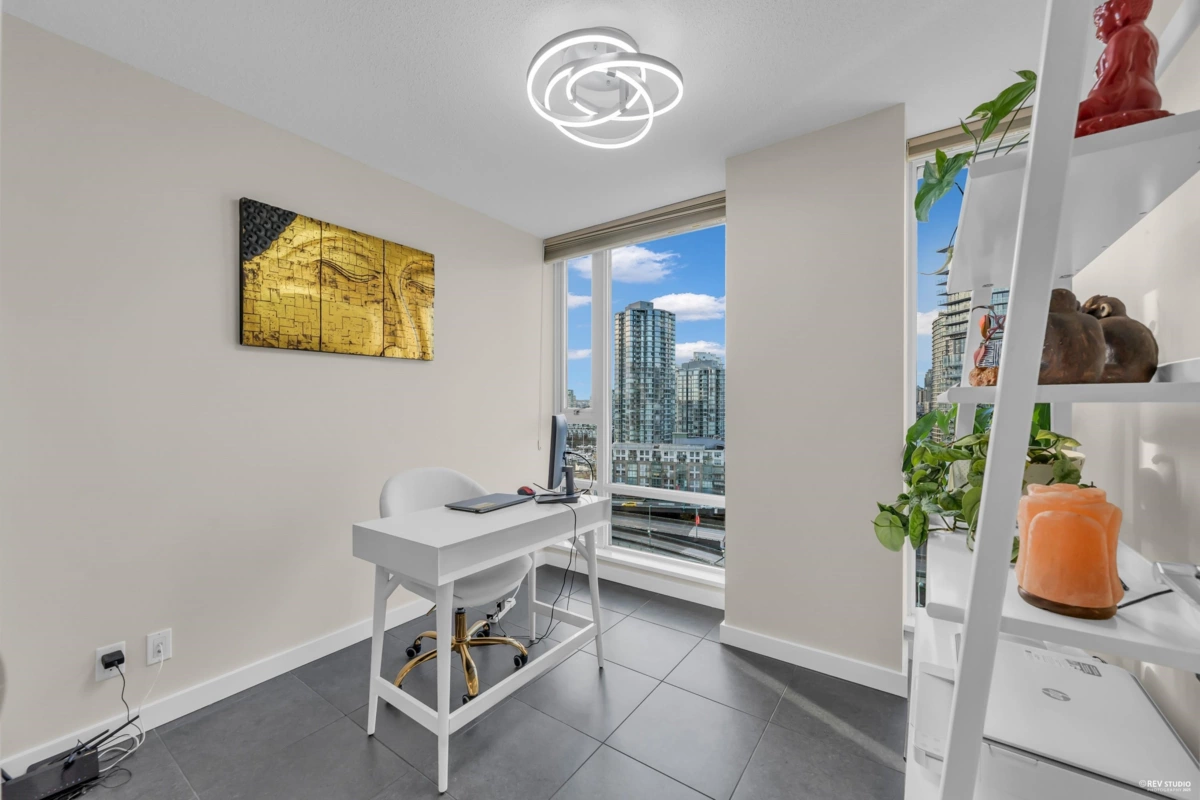 Hallway Photo of 1906 918 Cooperage Way, Vancouver, BC