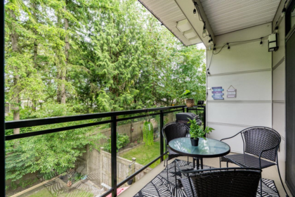 Hallway Photo of 214 14358 60 Avenue, Surrey, BC