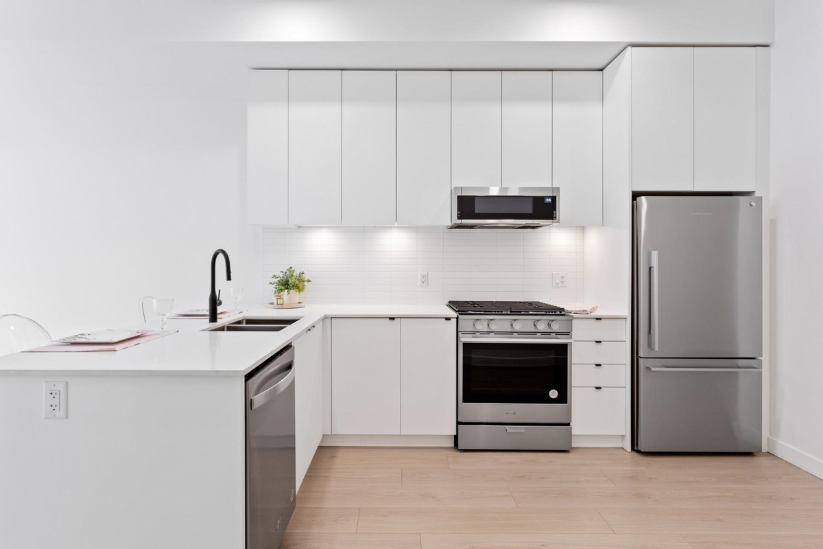 Dining Area Photo of 108 2345 Rindall Avenue, Port Coquitlam, BC