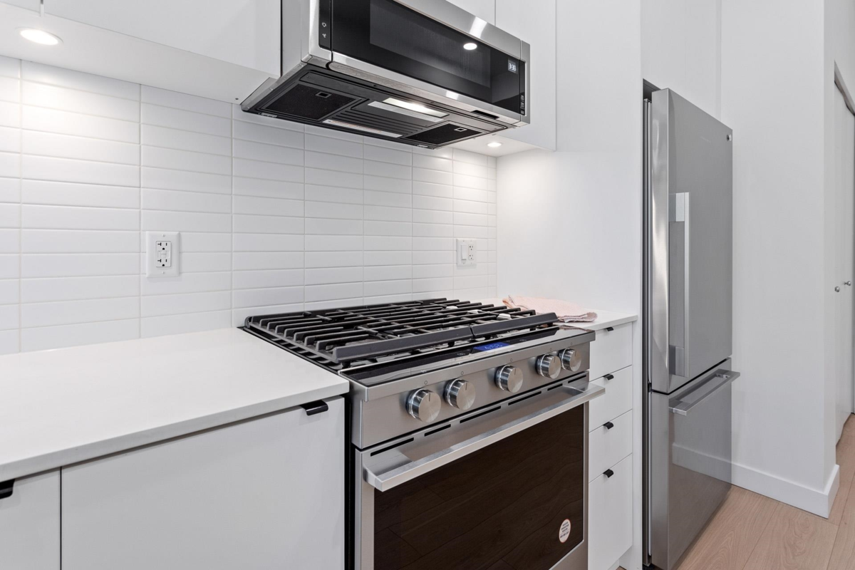 Kitchen Island Photo of 108 2345 Rindall Avenue, Port Coquitlam, BC