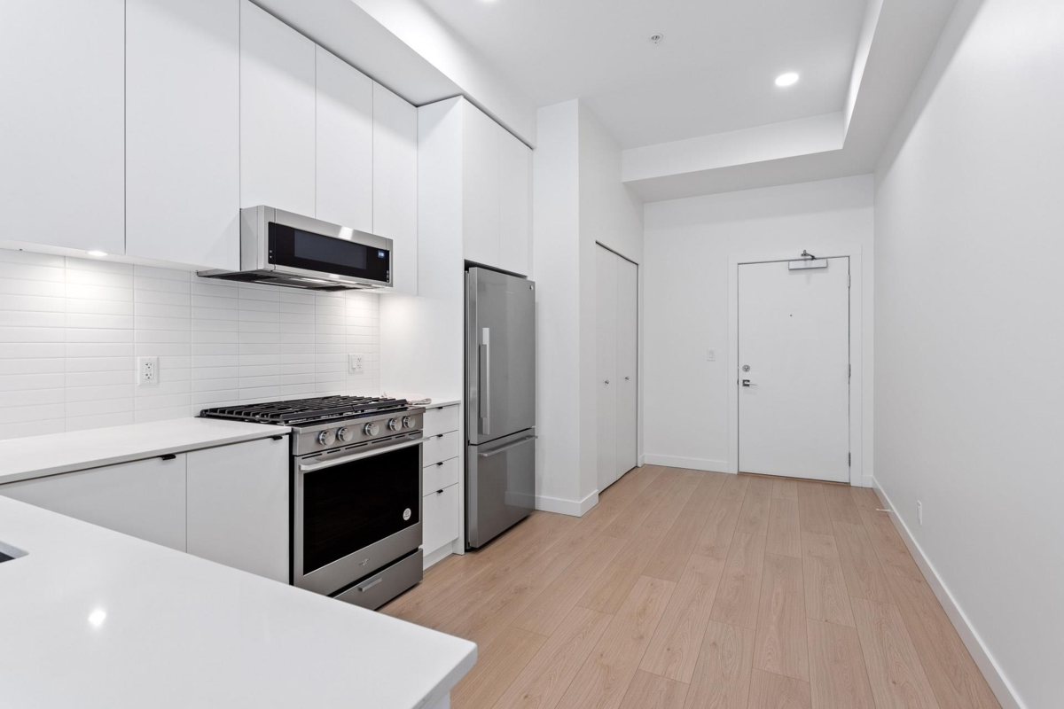 Kitchen Photo of 108 2345 Rindall Avenue, Port Coquitlam, BC