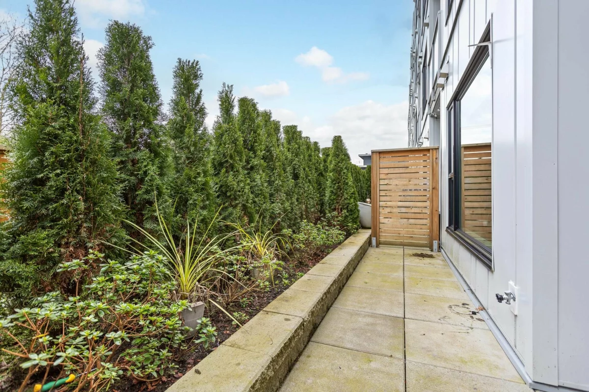 Office / Den Photo of 108 2345 Rindall Avenue, Port Coquitlam, BC