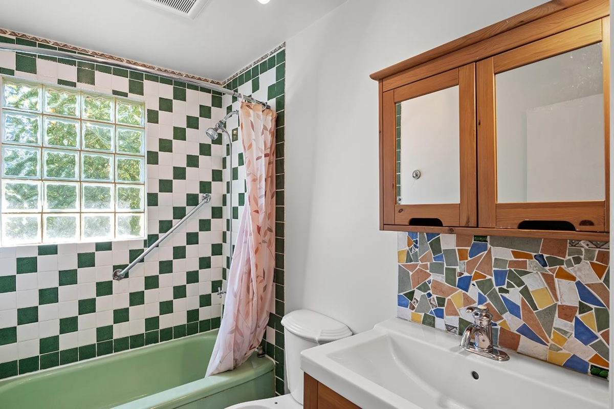 Office / Den Photo of 1027 Nanaimo Street, New Westminster, BC