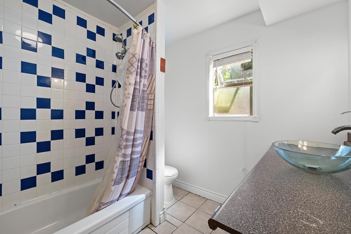 Primary Bedroom Photo of 1027 Nanaimo Street, New Westminster, BC