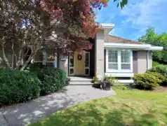 3412 Canterbury Drive, Surrey, BC