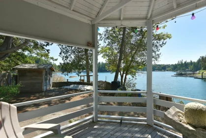 Entry Foyer Photo of 4776 Francis Peninsula Road, Pender Harbour, BC