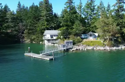 4776 Francis Peninsula Road, Pender Harbour, BC, Pender Harbour — Single Family Residence for sale