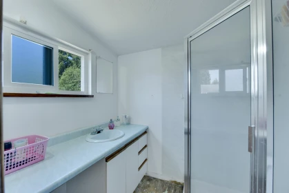 Laundry Room Photo of 15835 Russell Avenue, White Rock, BC