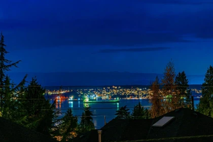 Fitness Center Photo Near 1116 Lawson Avenue, West Vancouver, BC