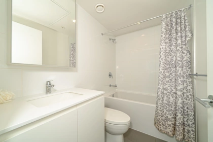 Entry Foyer Photo of 5001 3809 Evergreen Place, Burnaby, BC