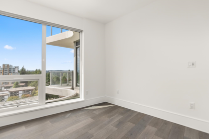 Breakfast Nook Photo of 1102 1500 Martin Street, White Rock, BC