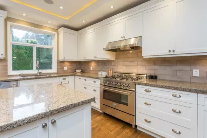 6417 Pitt Street, West Vancouver, BC