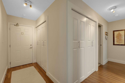 202 1460 Martin Street, White Rock, BC, White Rock — Apartment/Condo for sale