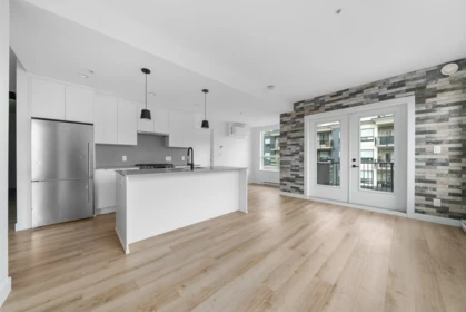 318 2493 Montrose Avenue, Abbotsford, BC