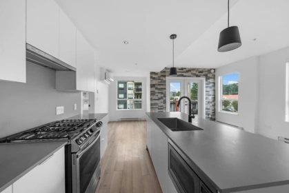 Kitchen Photo of 318 2493 Montrose Avenue, Abbotsford, BC