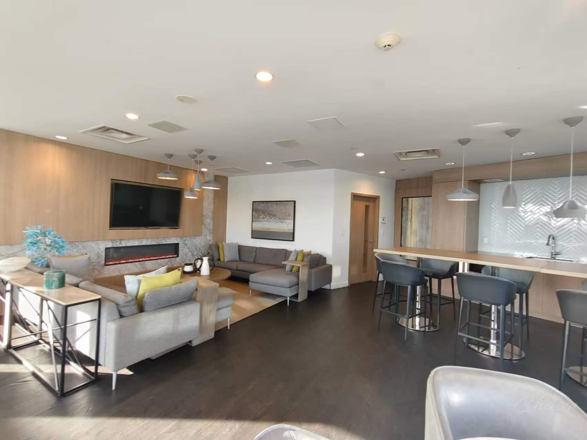 Outdoor Patio Photo of 1301 908 Quayside Drive, New Westminster, BC