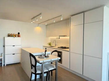 1301 908 Quayside Drive, New Westminster, BC