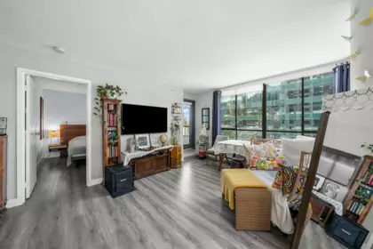 Breakfast Nook Photo of 1506 1060 Alberni Street, Vancouver, BC