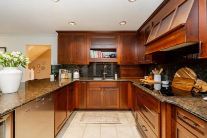1174 Strathaven Drive, North Vancouver, BC, North Vancouver — Townhouse for sale