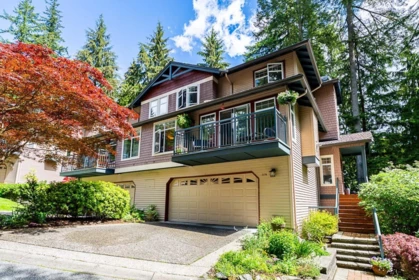 1174 Strathaven Drive, North Vancouver, BC, North Vancouver — Townhouse for sale