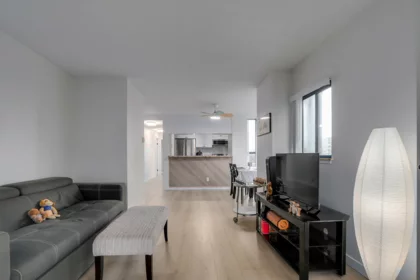 810 1268 W Broadway, Vancouver, BC
