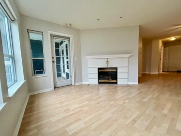 210 12911 Railway Avenue, Richmond, BC, Richmond — Apartment/Condo for sale