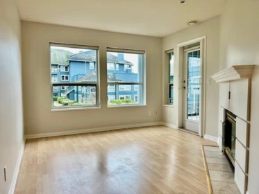 210 12911 Railway Avenue, Richmond, BC, Richmond — Apartment/Condo for sale