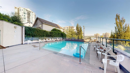 Outdoor Patio Photo of 402 1026 Queens Avenue, New Westminster, BC