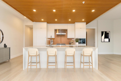 401 6687 Nelson Avenue, West Vancouver, BC