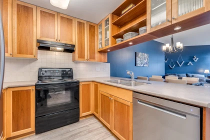 Dining Area Photo of 307 15368 16a Avenue, Surrey, BC