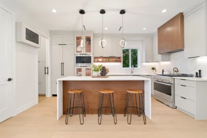 Breakfast Nook Photo of 6926 Carnegie Street, Burnaby, BC