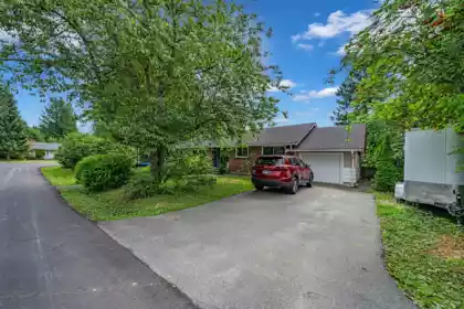 Front Yard Photo of 11949 220 Street, Maple Ridge, BC