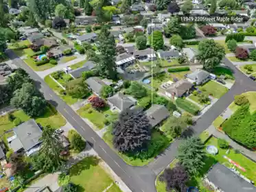 11949 220 Street, Maple Ridge, BC, Maple Ridge — Single Family Residence for sale
