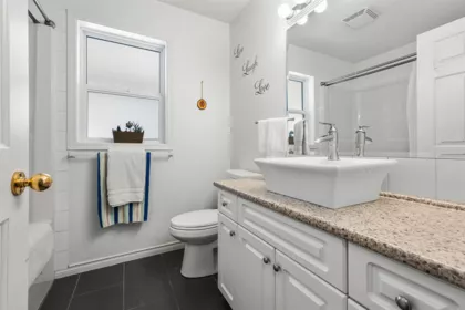 Mudroom Photo of 200 Lakeshore Drive, Cultus Lake, BC