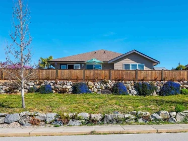 5696 Emily Way, Sechelt, BC, Sechelt — Single Family Residence for sale