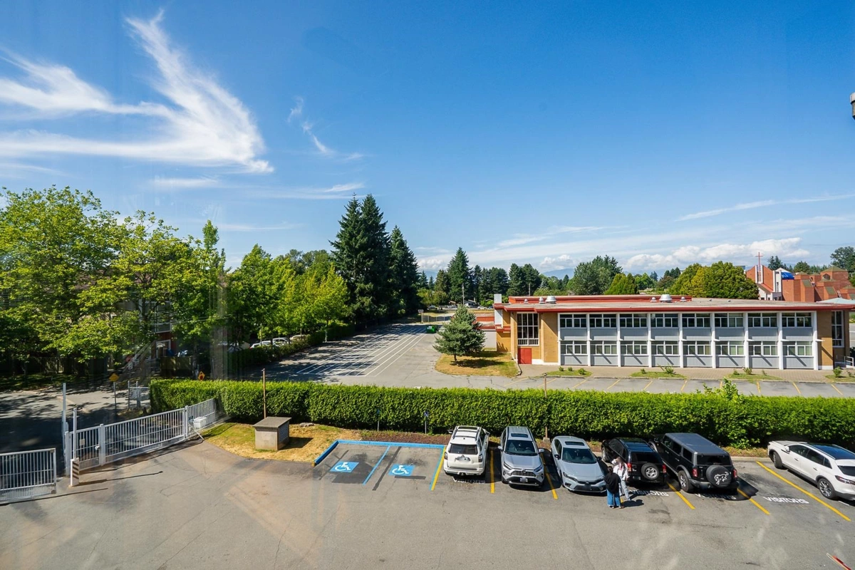 Backyard Photo of 305 11881 88 Avenue, Delta, BC