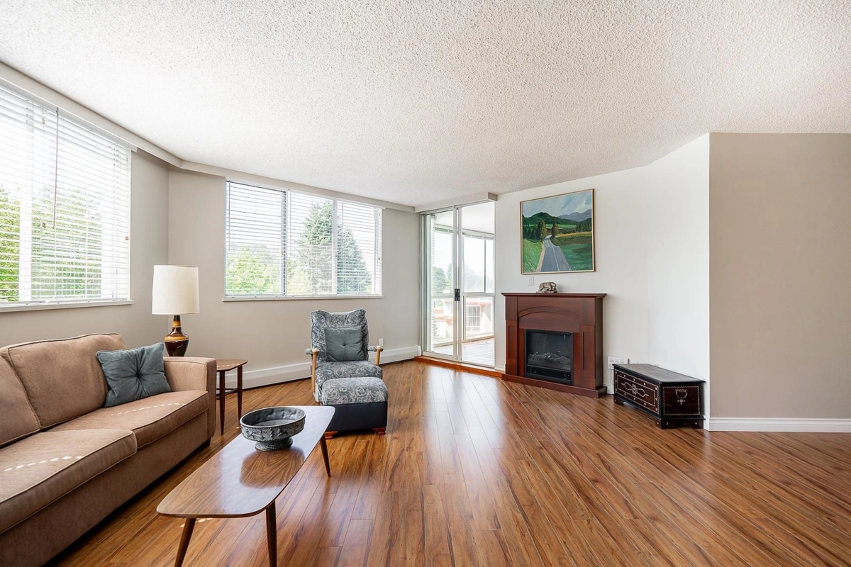 Dining Area Photo of 305 11881 88 Avenue, Delta, BC