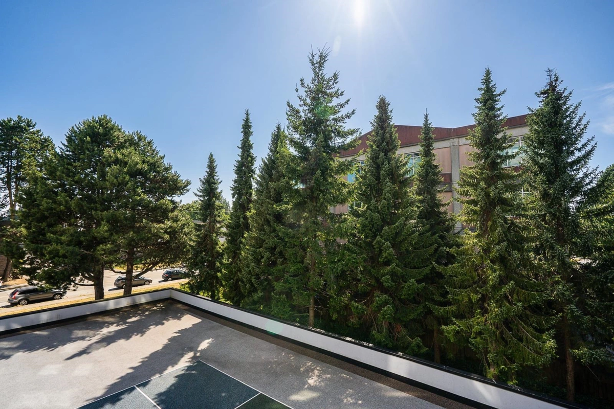 Front Yard Photo of 305 11881 88 Avenue, Delta, BC