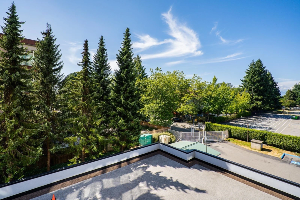 Garden / Landscaping Photo of 305 11881 88 Avenue, Delta, BC