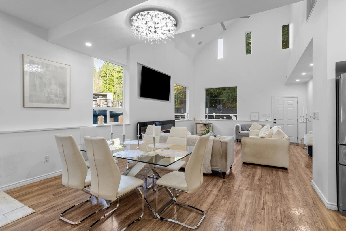 Dining Area Photo of 12468 Carr Street, Mission, BC